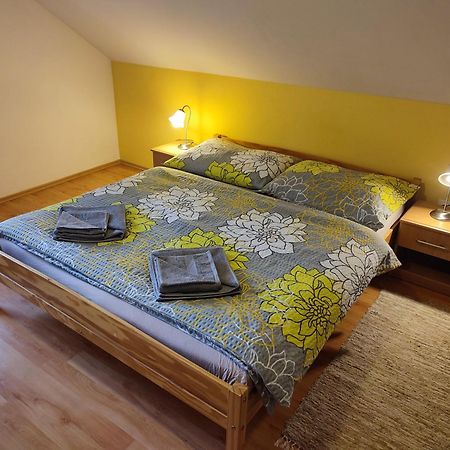 Bešeňová Apartmany Zachar מראה חיצוני תמונה